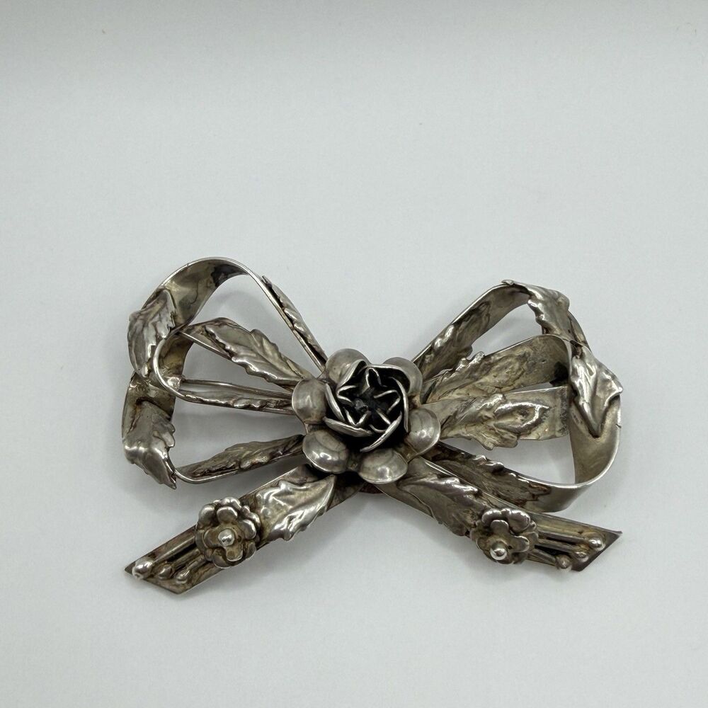 Vintage 925 Sterling Silver Hole Ribbon Rose Brooch